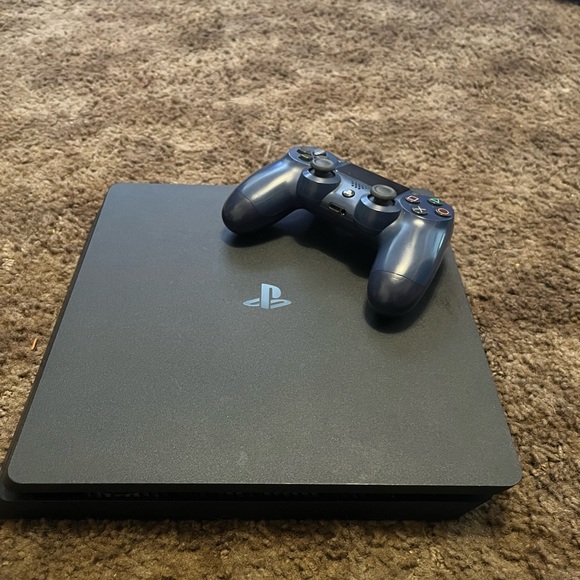 PS4 Slim Console with PS4 Controller Included With All Cables